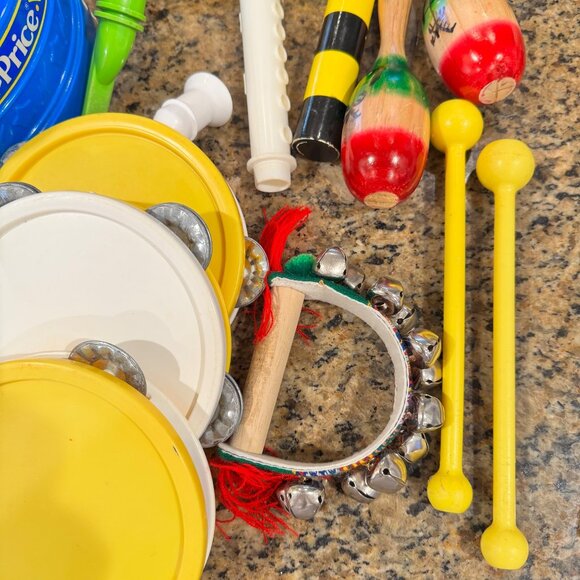 Fisher-Price Musical Band Drum Set Instruments Tambourine Vintage 1979 Vintage - Picture 10 of 16